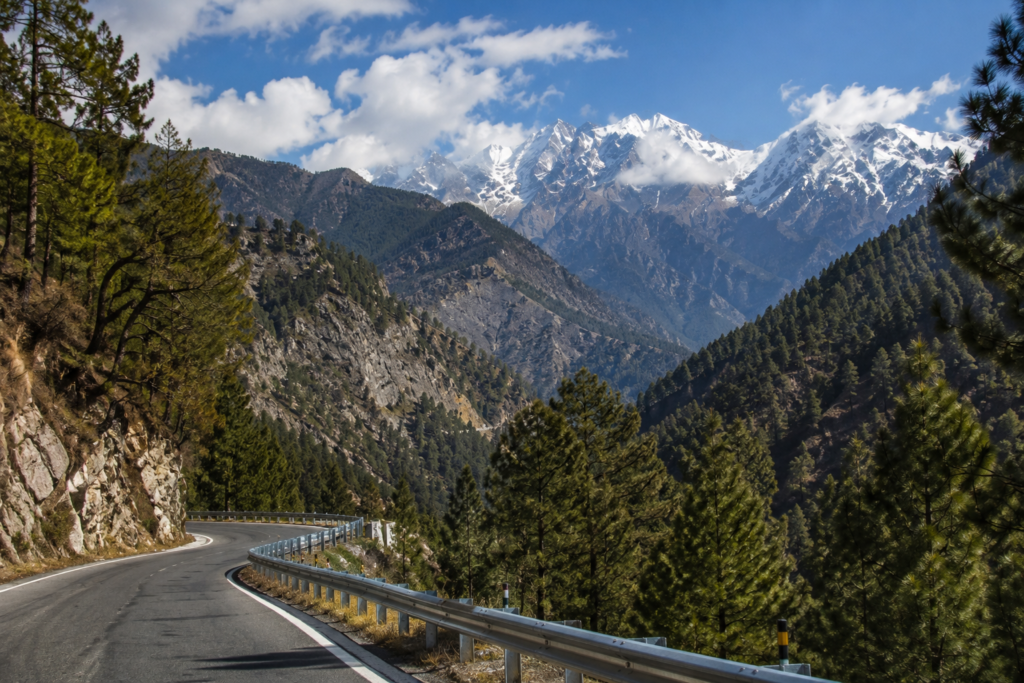 Mountain road leading to Harsil Valley in Uttarakhand